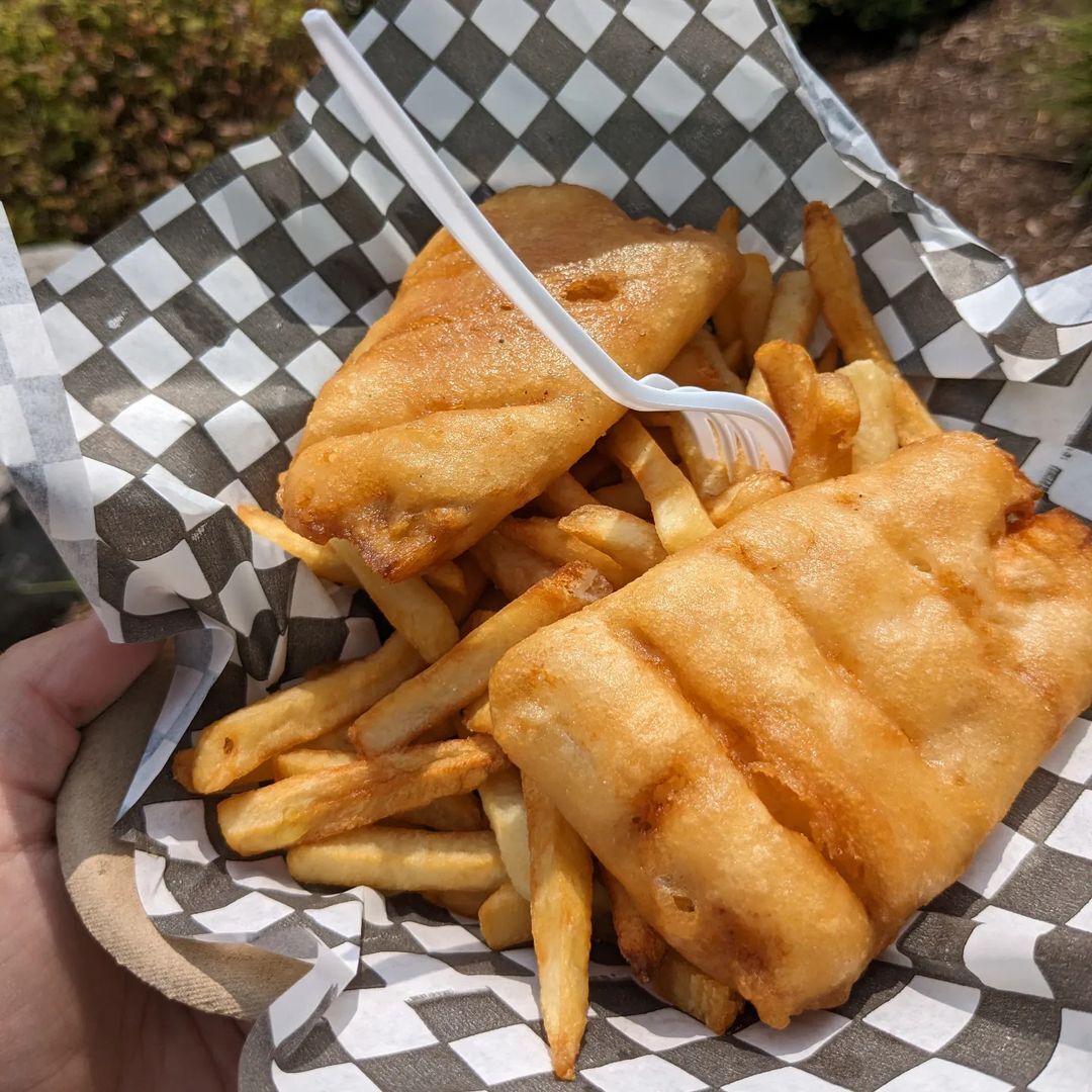 It is always a pleasure having lunch from @ishandchipstruck. I am officially full!! 😋🐟🍟